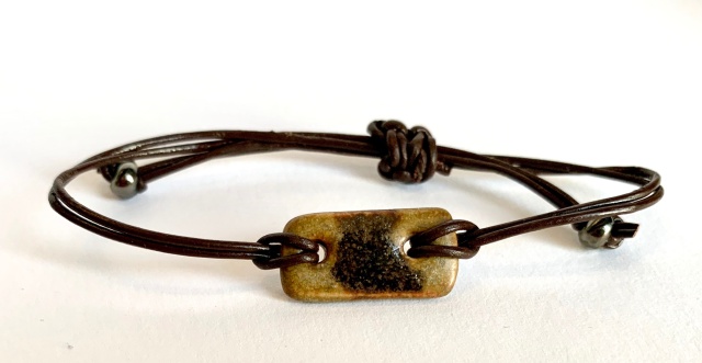 Armband aus Lederschnur 1mm Bild