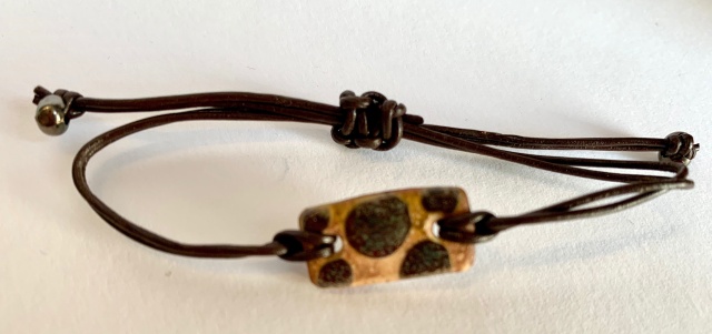 Armband aus Lederschnur 1mm Bild