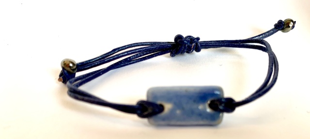 Armband aus Lederschnur 1mm Bild